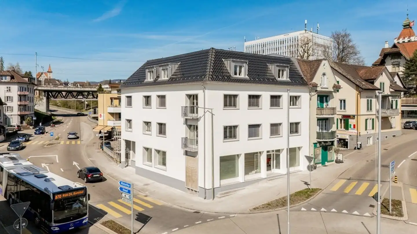 Commercial à louer - Dorfstrasse 31, 8630 Rüti ZH