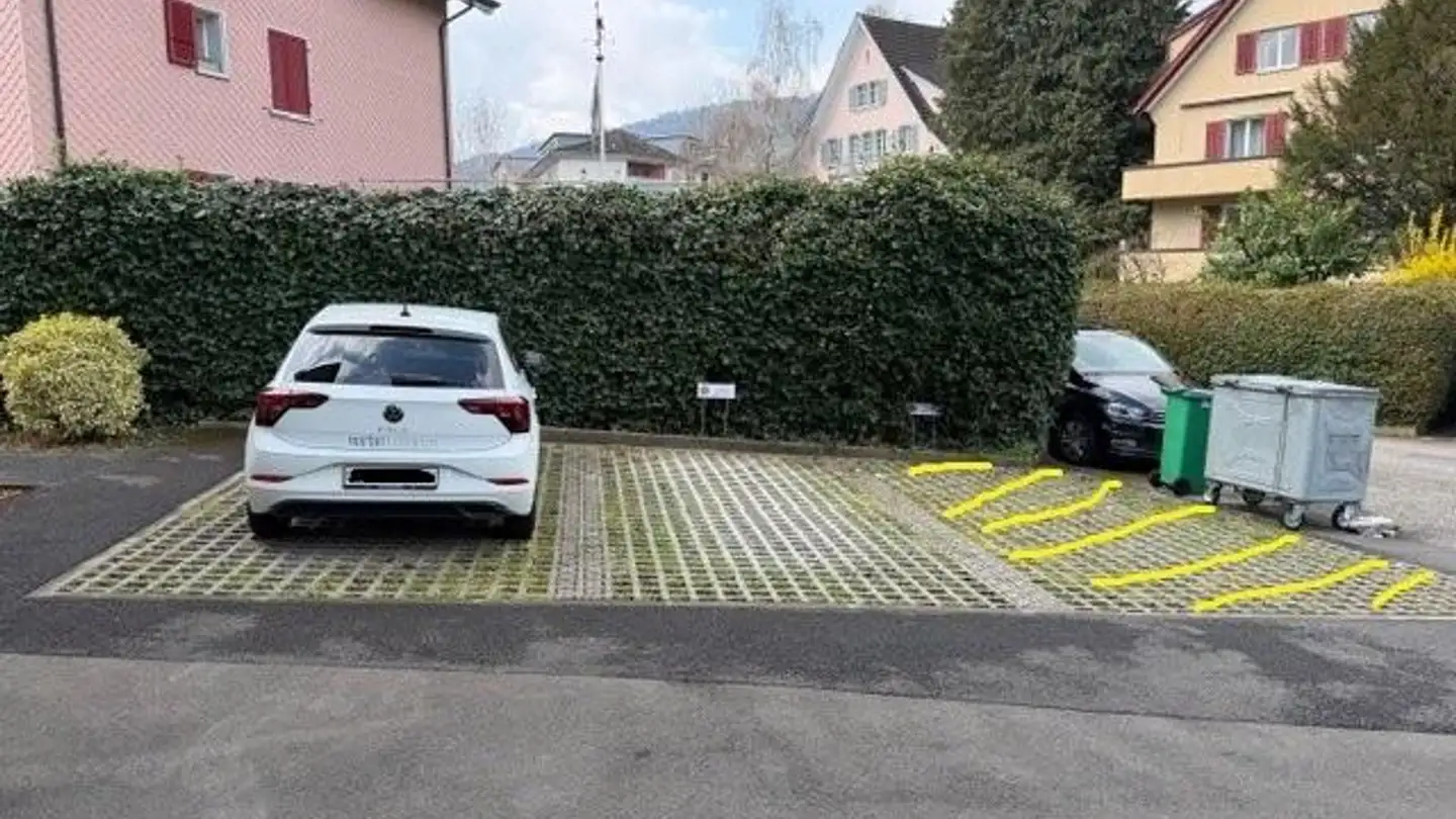 Outdoor parking space for rent - Luzernerstrasse 41, 6010 Kriens - Photo 2