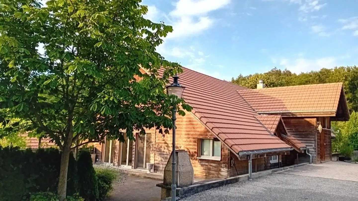 Mehrfamilienhaus mieten - Grabe 125, 1714 Heitenried