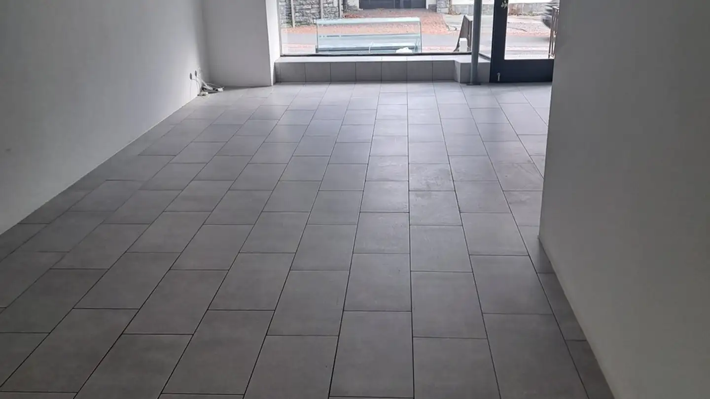 Commerciale in affitto - Rue De L'ancien-Comté, 1635 La Tour-de-Trême - Photo 3