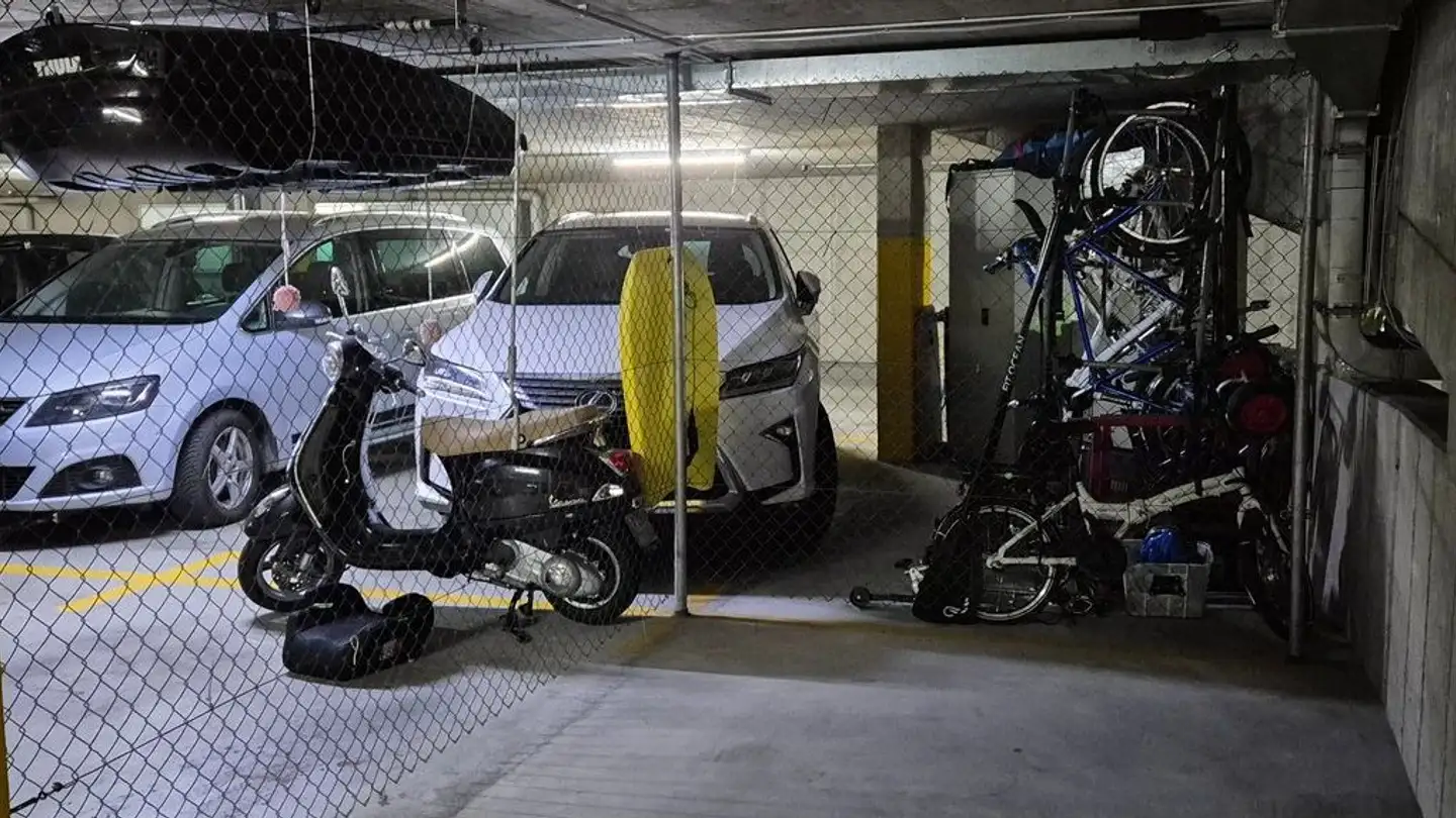 Underground parking space for rent - Weidstrasse, 8118 Pfaffhausen - Photo 2