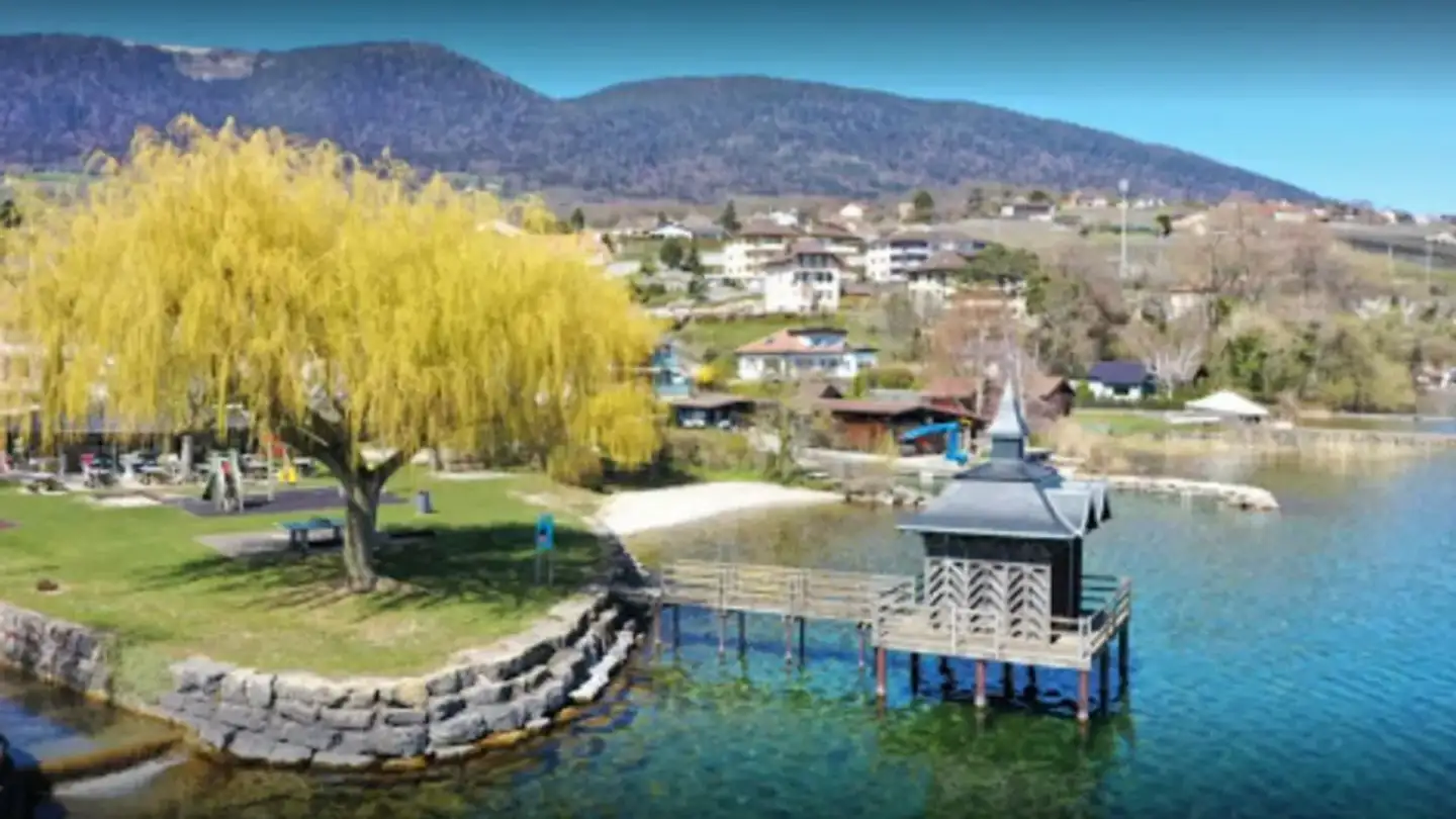 Edificio residenziale in vendita - 2024 St-Aubin-Sauges
