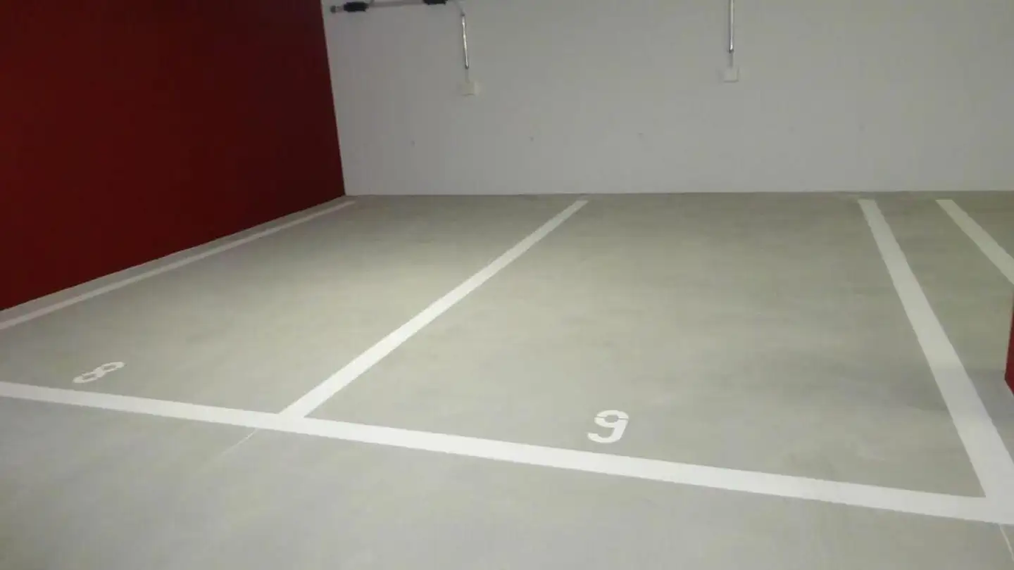 Place de parking souterraine à louer - Usterstrasse 125, 8620 Wetzikon ZH