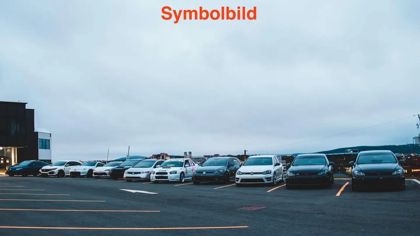 Parcheggio sotterraneo in affitto - Mürtschenstrasse, 8863 Buttikon SZ - Foto 2