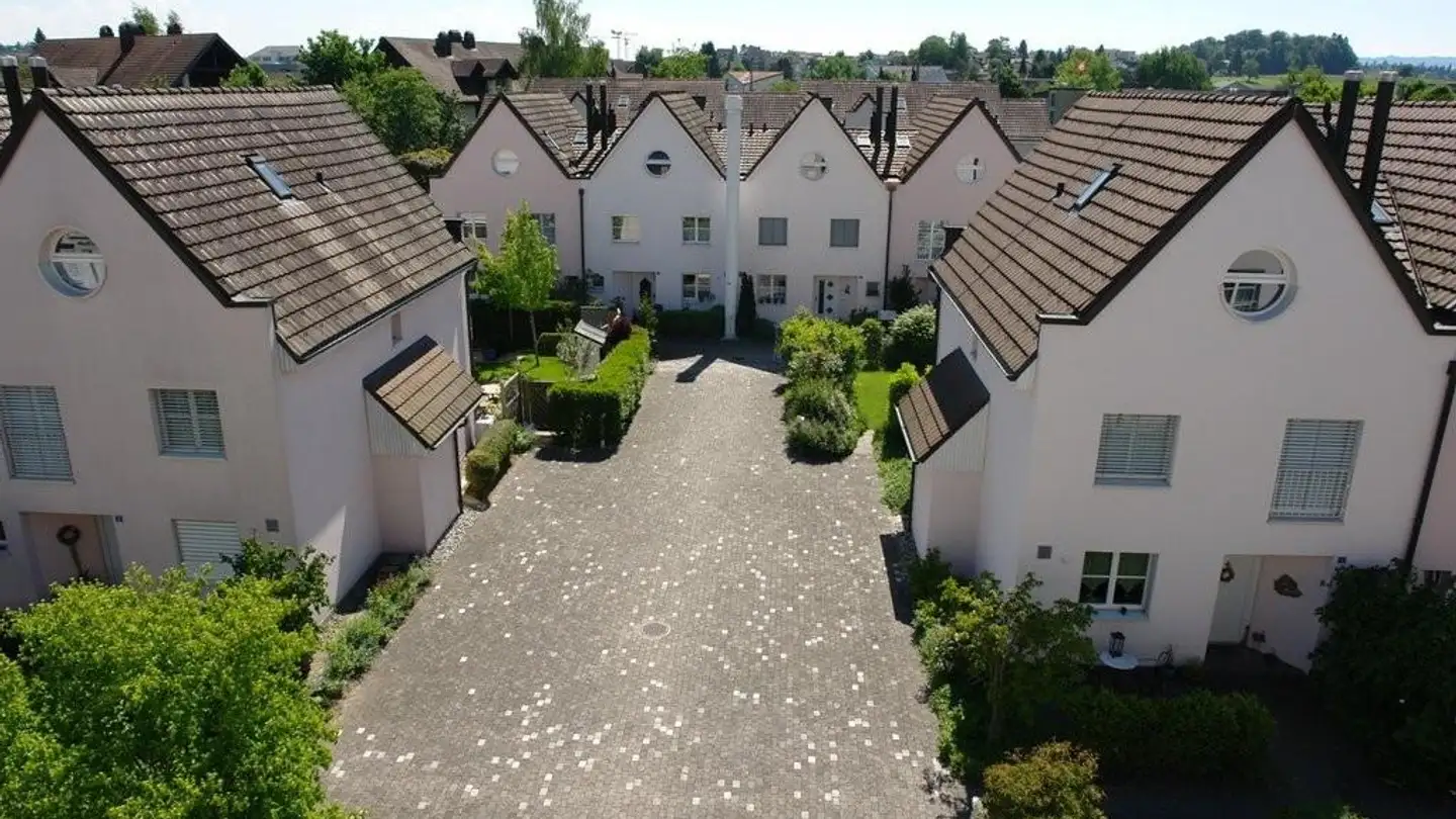 Tiefgaragenstellplatz mieten - Gerbiweg 19, 8910 Affoltern am Albis
