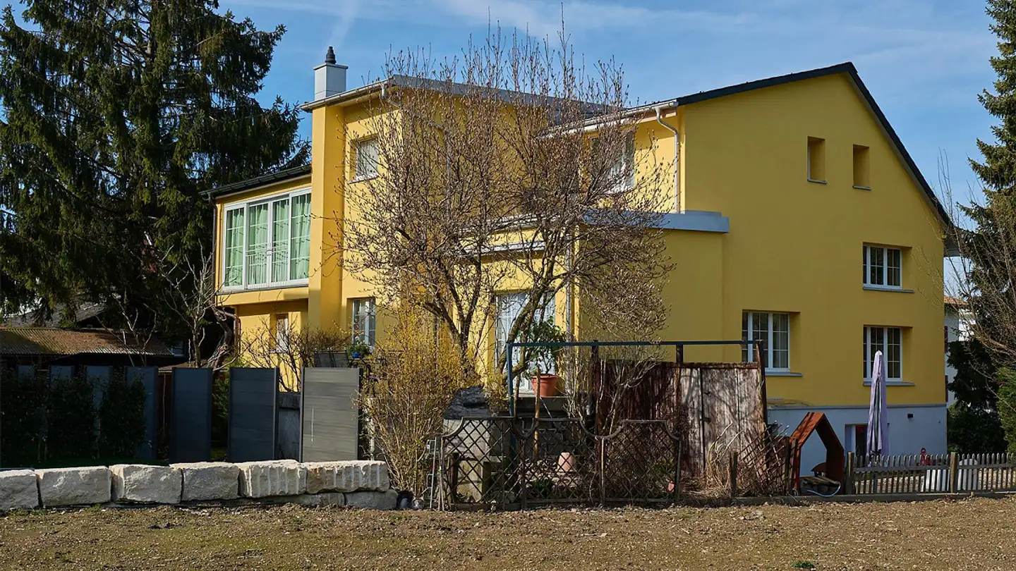 Mehrfamilienhaus kaufen - Kreuzstattstrasse 14, 8854 Galgenen