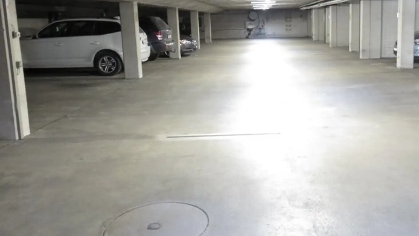 Single garage for rent - Tannenweg 17, 3012 Bern