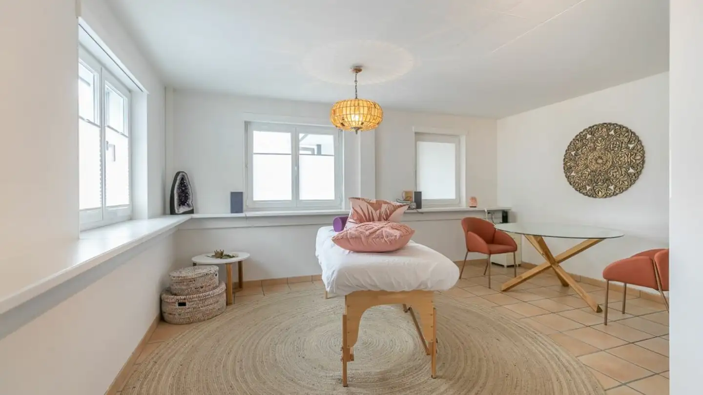 Bureau à louer - Feldbach 4, 8753 Mollis