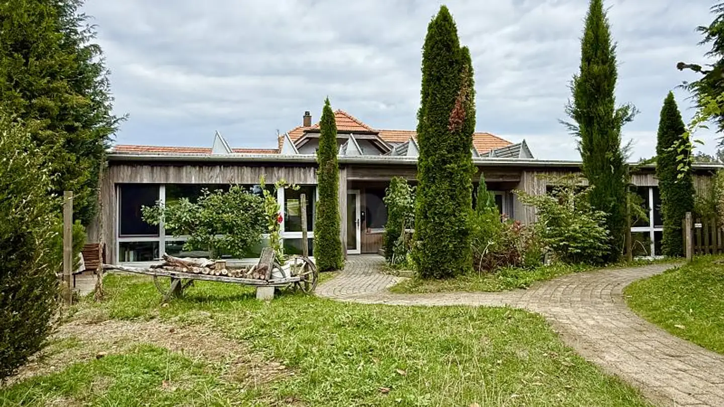 Stepped apartment for sale - 3046 Wahlendorf