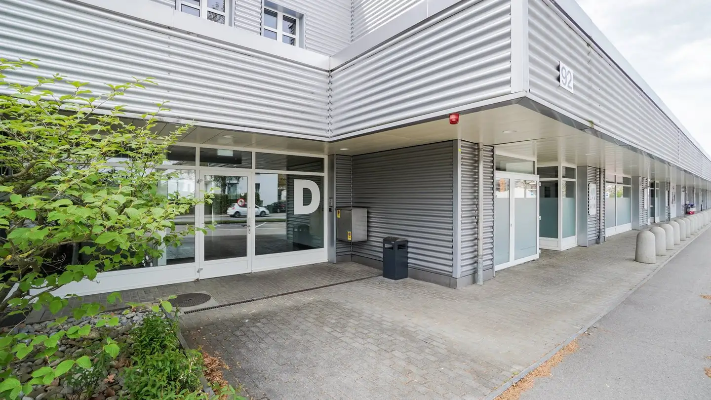 Gewerbe mieten - Bernstrasse 90, 3303 Jegenstorf - Foto 3