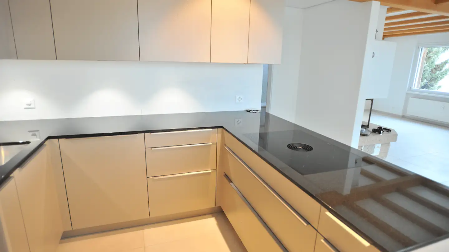 Attic flat for rent - Thunstrasse, 3661 Uetendorf - Photo 2