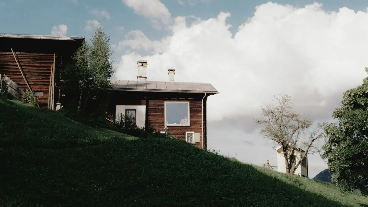 Einfamilienhaus mieten - Bruschgaleschg 9, 7107 Safien Platz - Foto 2