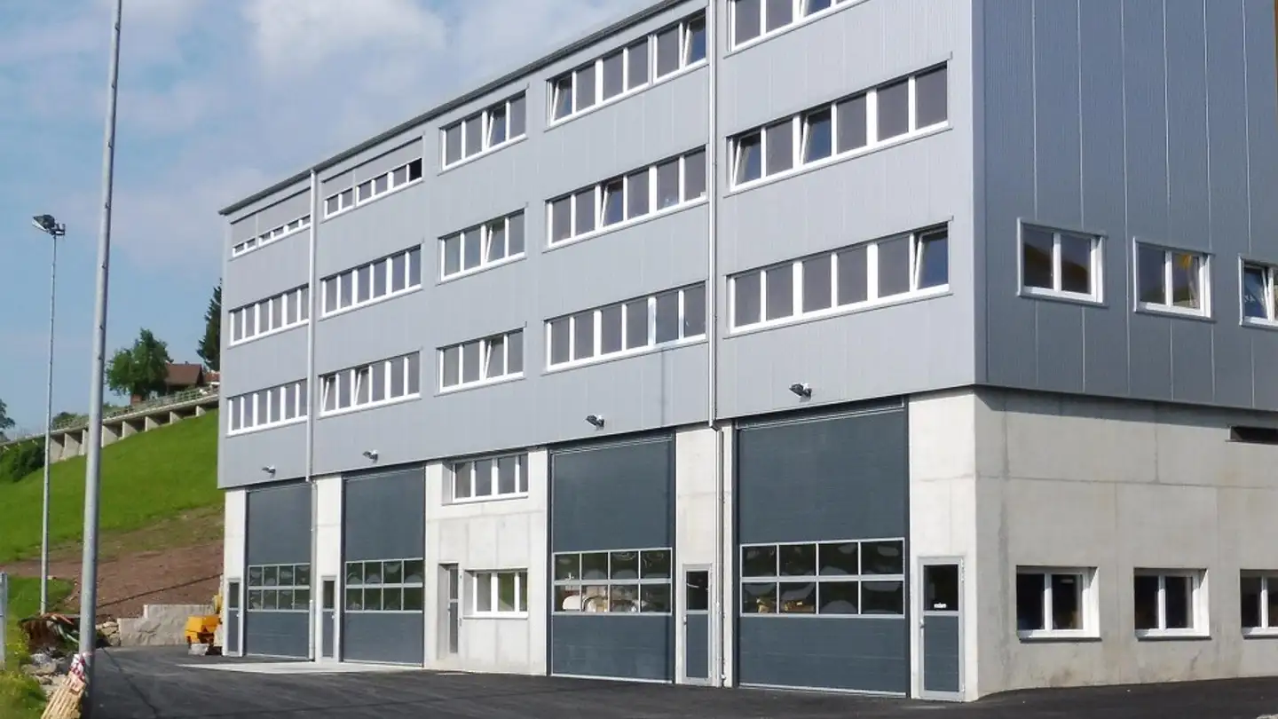 Gewerbe mieten - Weiherstrasse 16, 6353 Weggis - Foto 2