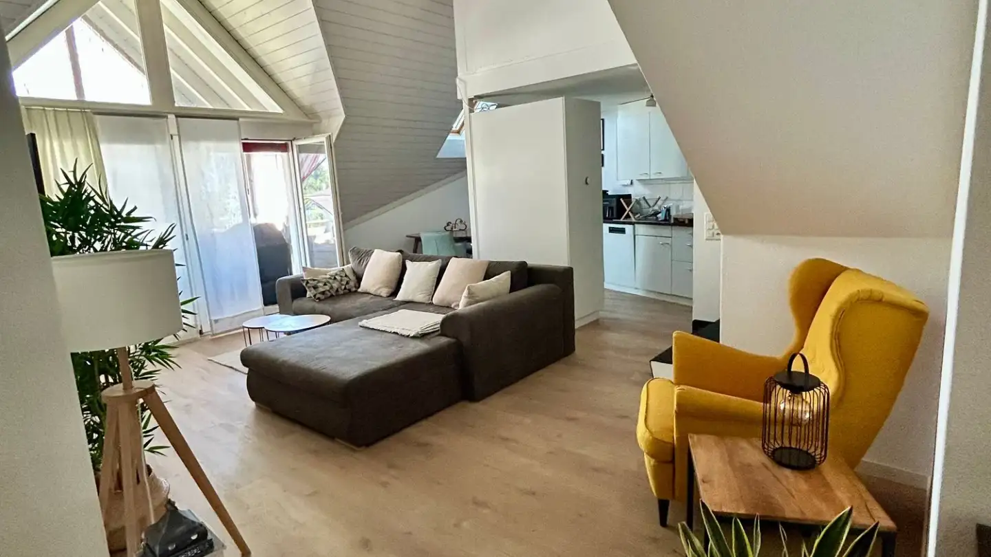 Penthouse for rent - Untere Breitestrasse 3, 8340 Hinwil - Photo 2