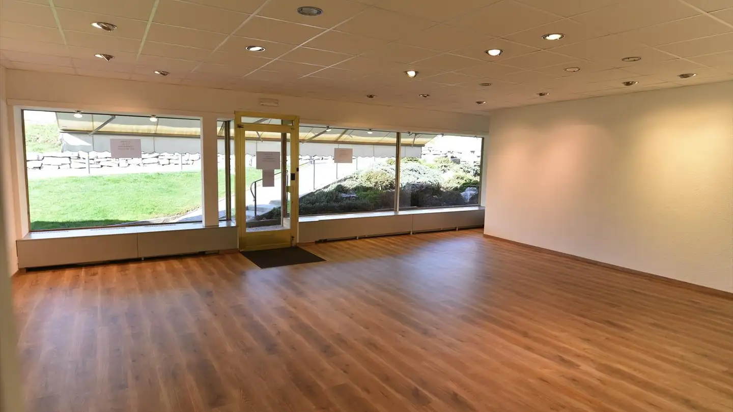 Commercial for sale - 3963 Montana