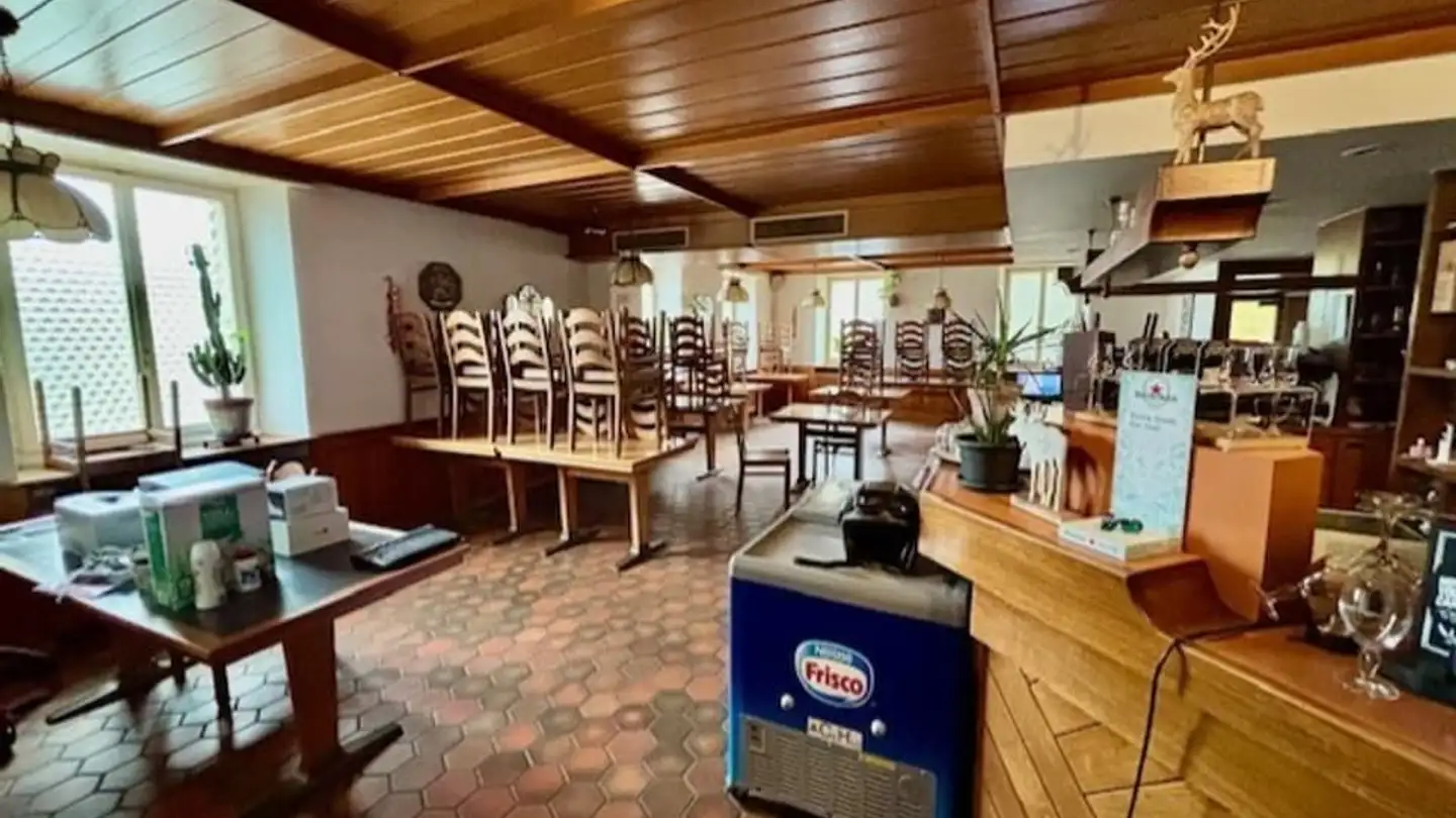 Commercial à louer - Route De Bonfol 1, 2943 Vendlincourt