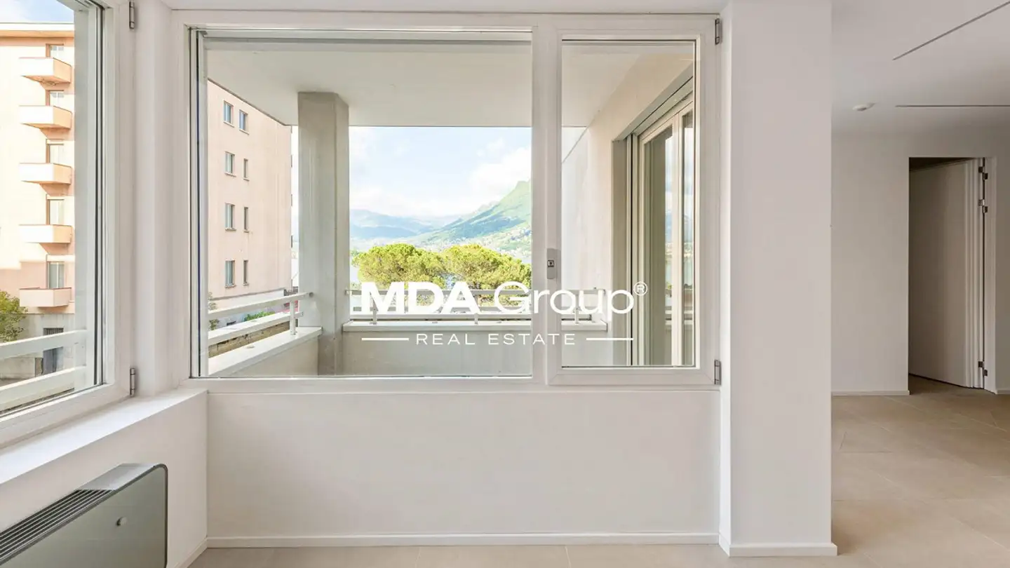 Office space for rent - Riva Paradiso, 6900 Paradiso