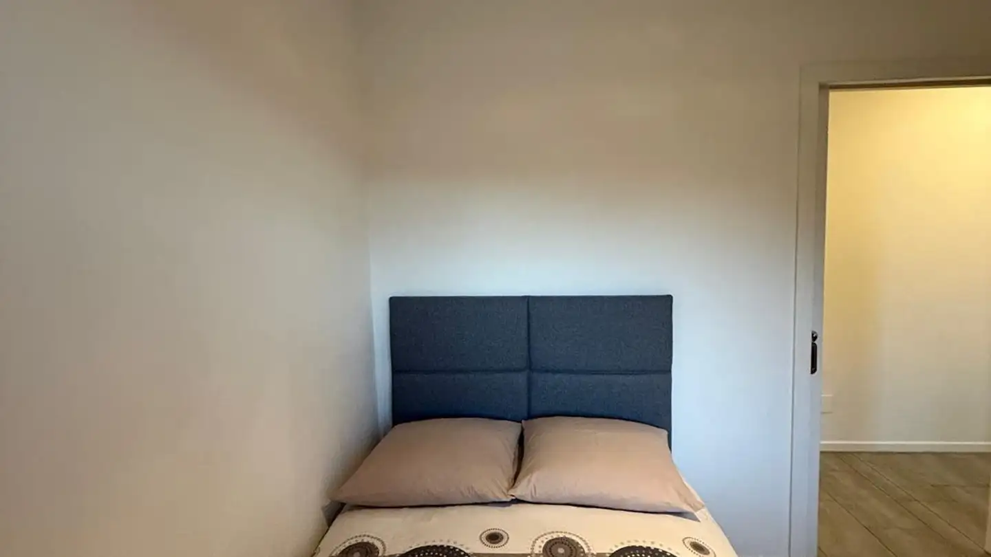 Single room for rent - Via Sottomontagna 12, 6593 Cadenazzo - Photo 2