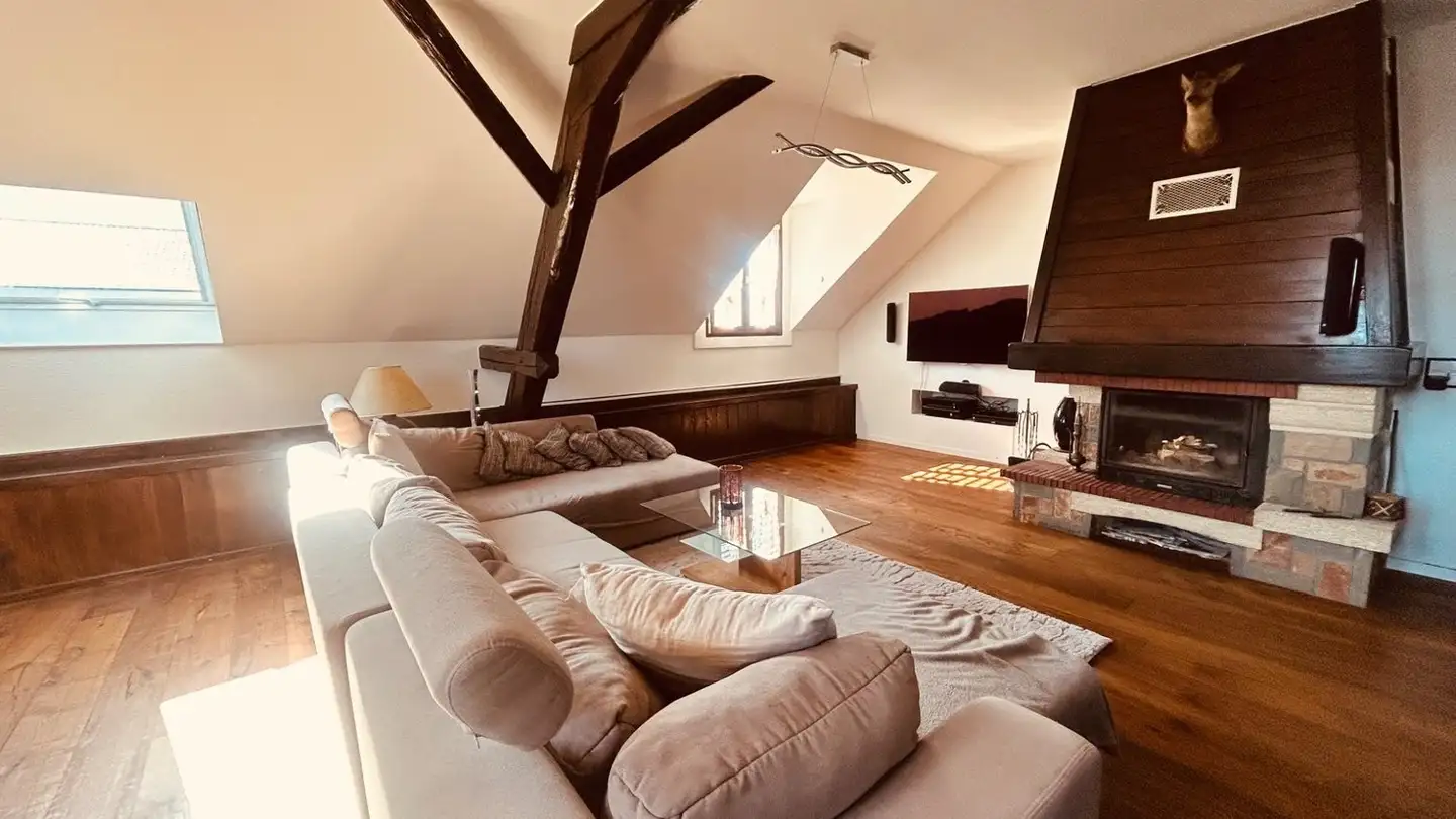 Apartment for rent - 1774 Cousset