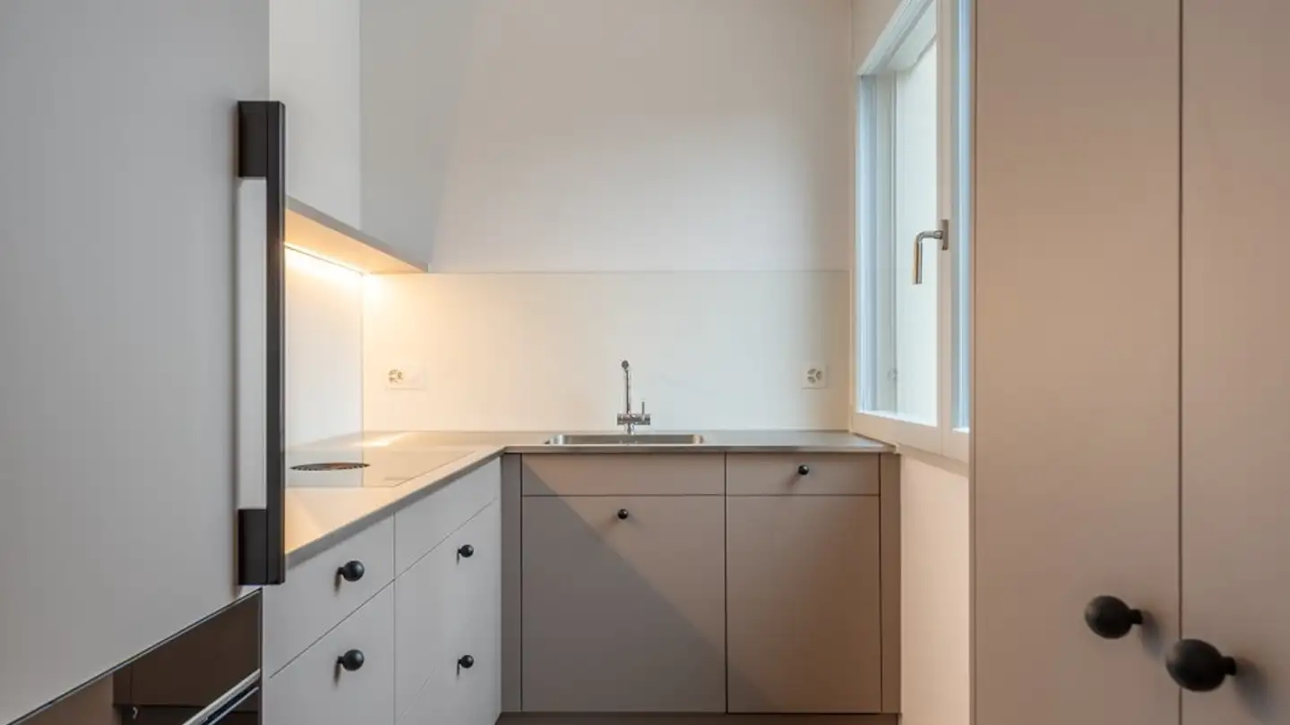 Attique à louer - Chemin De L'évêché / Bischofkänelweg 5, 2504 Biel/Bienne - Photo 2