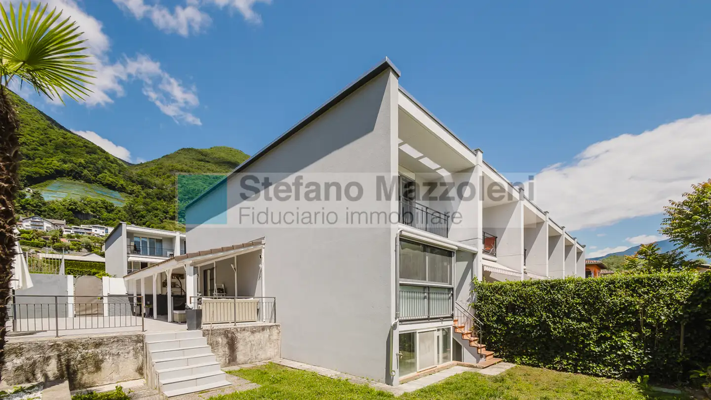 Row house for sale - Via Santa Maria 59, 6515 Gudo