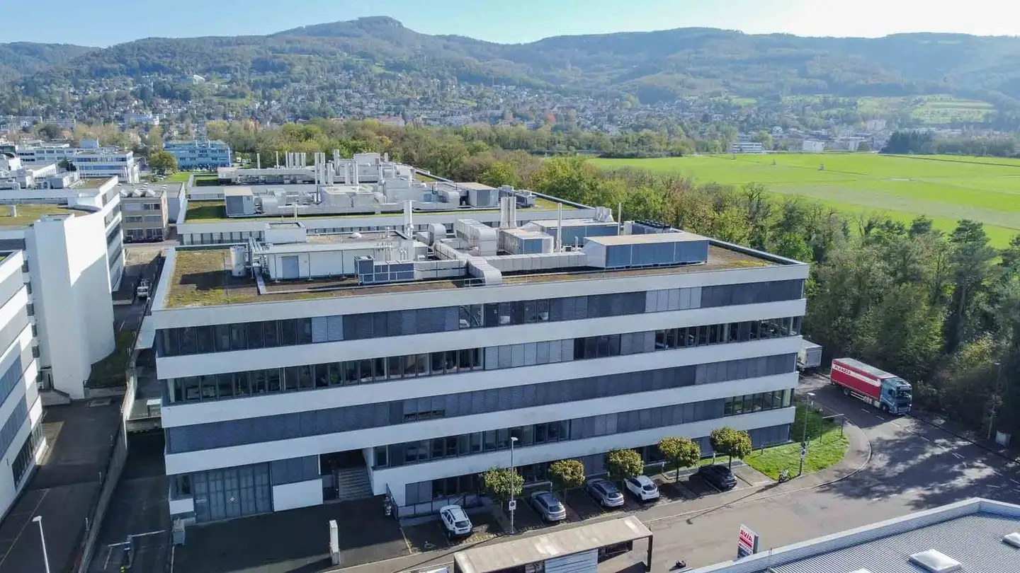 Commercial à louer - Duggingerstrasse 23, 4153 Reinach BL