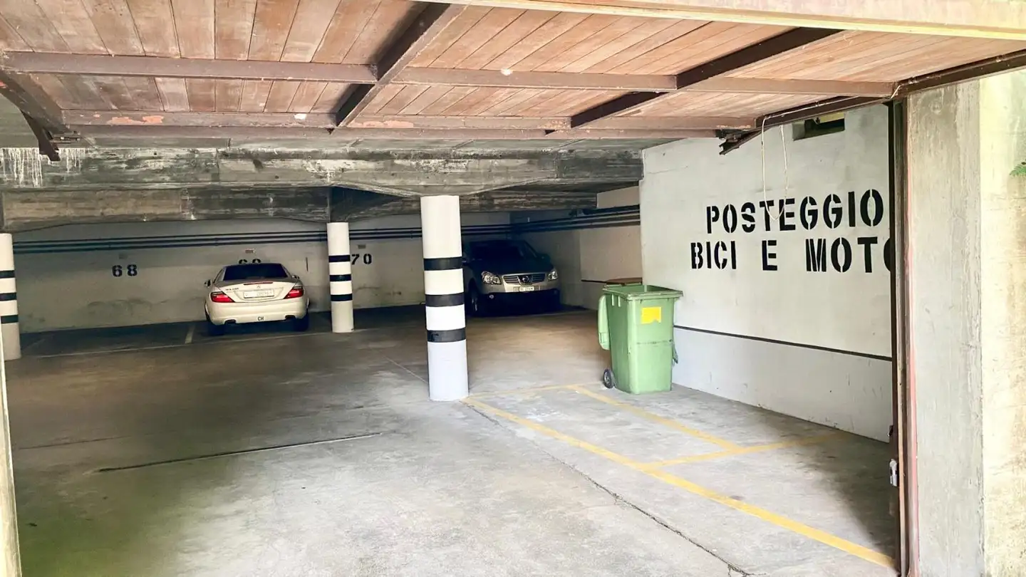 Parcheggio coperto in affitto - Via Poeta F. Chiesa, 6833 Vacallo - Photo 3