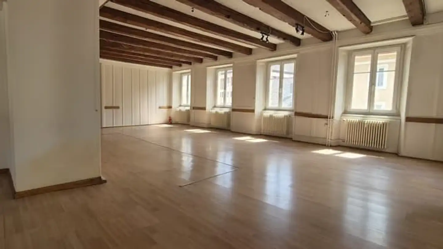 Negozio in affitto - Rue Daniel-Jeanrichard 3, 2400 Le Locle - Foto 3