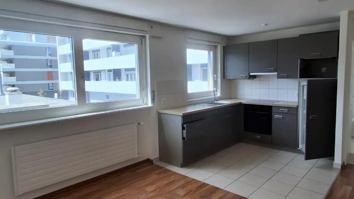 Wohnung mieten - Rue de la Charrière 73, 2300 La Chaux-de-Fonds - Foto 3