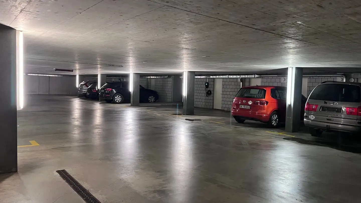 Place de parking souterraine à louer - Koppigenstrasse 19, 3427 Utzenstorf - Photo 4