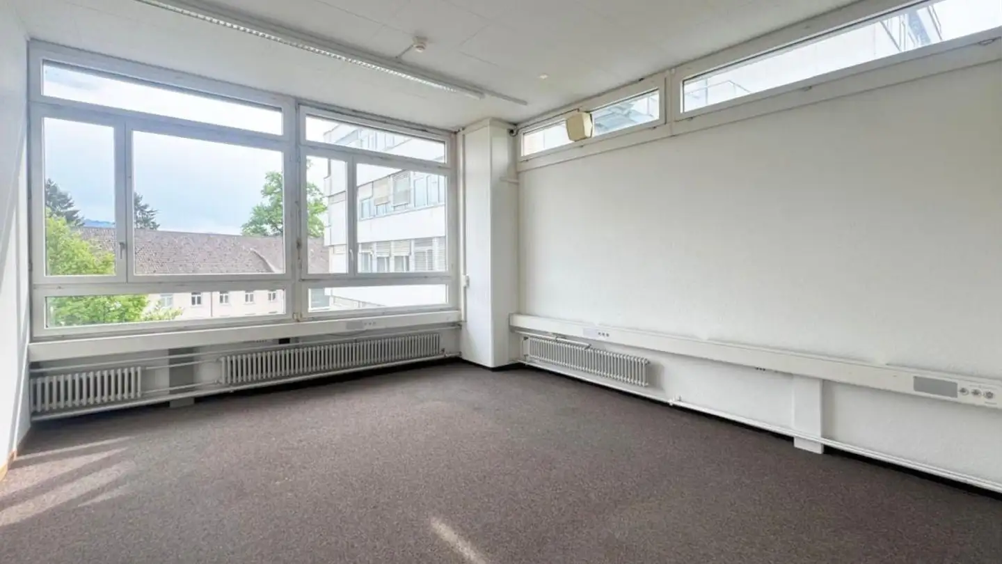 Commercial for rent - Eichtalstrasse 57, 8634 Hombrechtikon