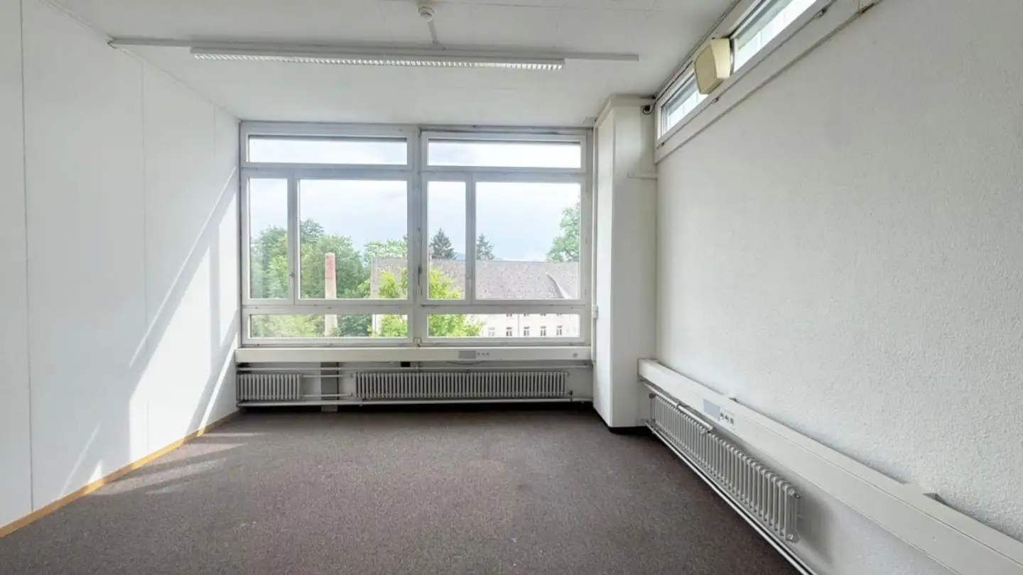 Commercial for rent - Eichtalstrasse 57, 8634 Hombrechtikon - Photo 2