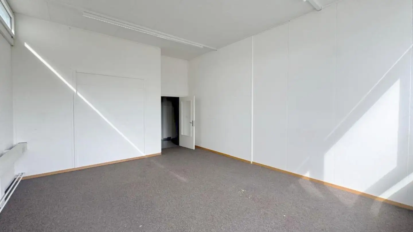 Commercial for rent - Eichtalstrasse 57, 8634 Hombrechtikon - Photo 3