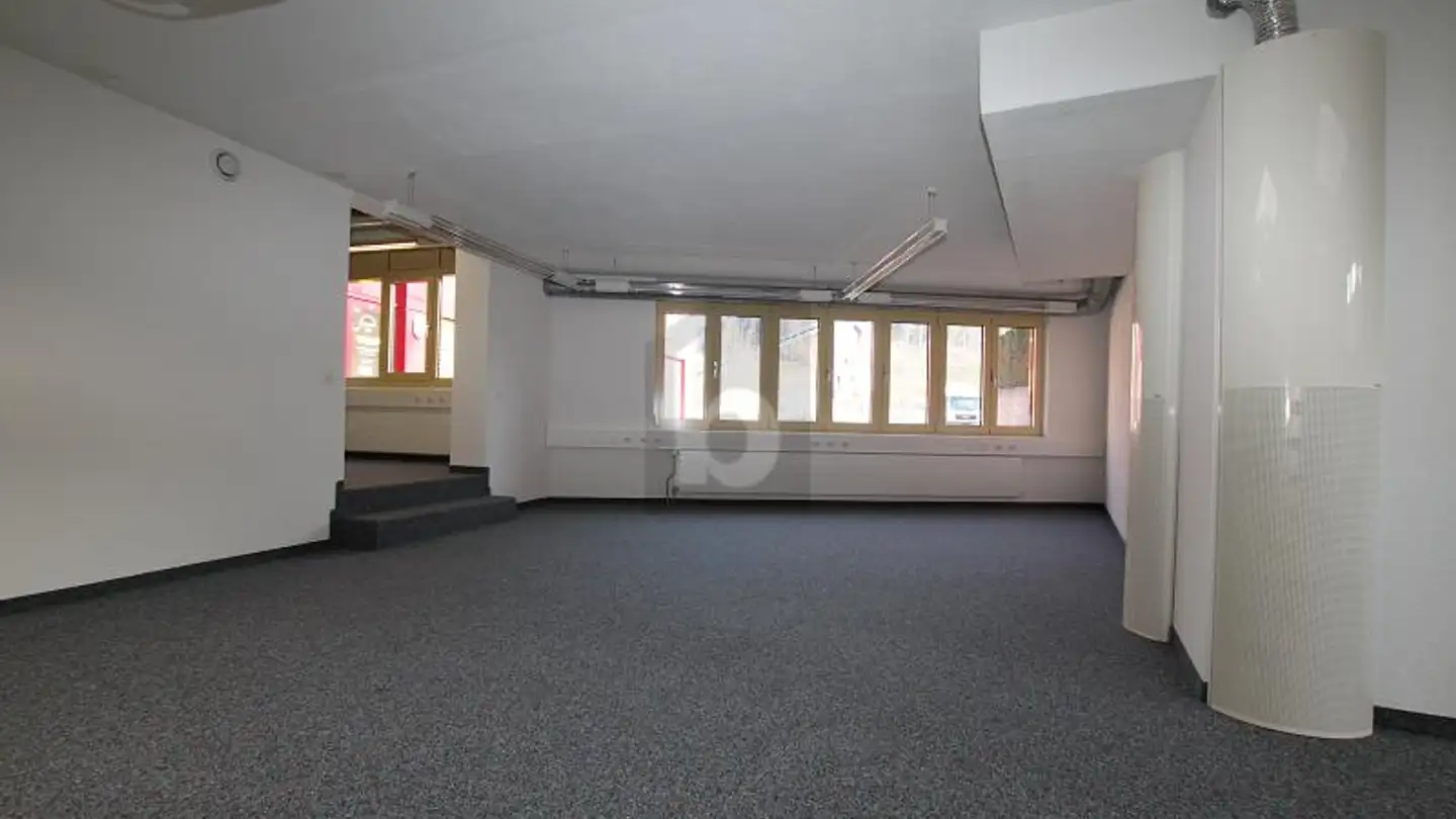 Bürofläche mieten - 4222 Zwingen