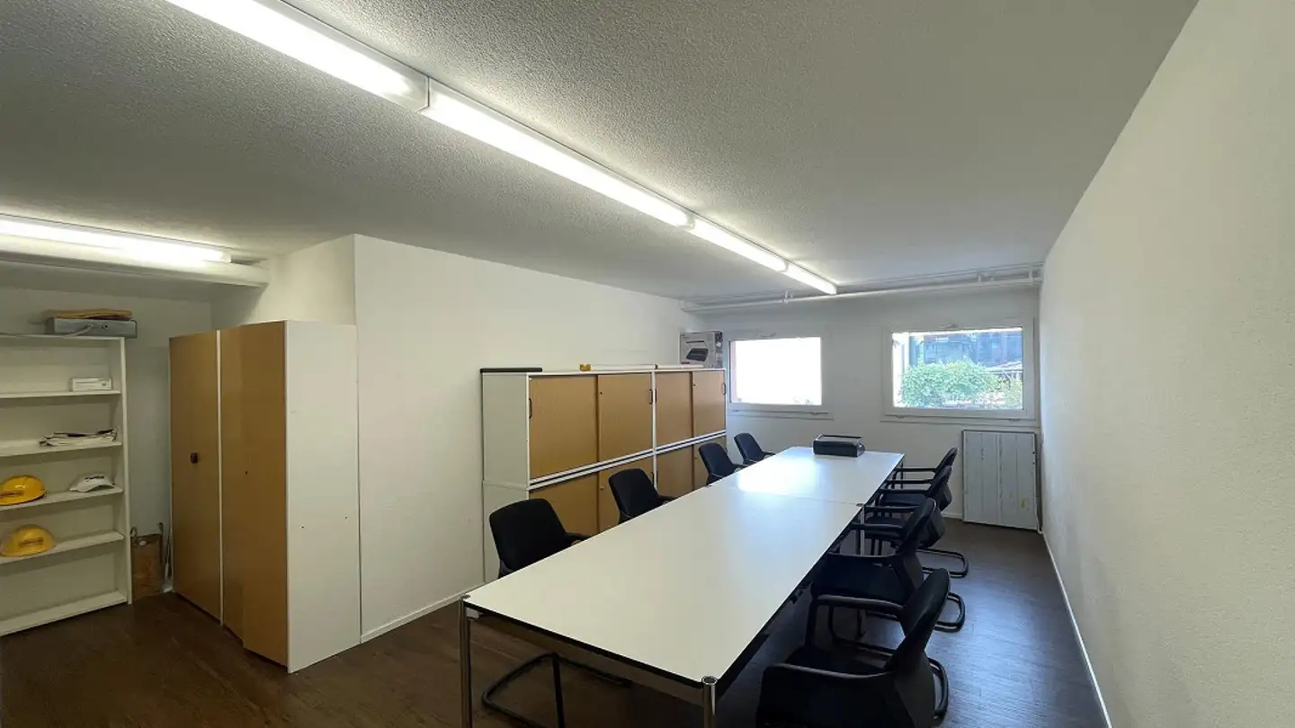 Bürofläche mieten - Röhrlistrasse 15, 6353 Weggis