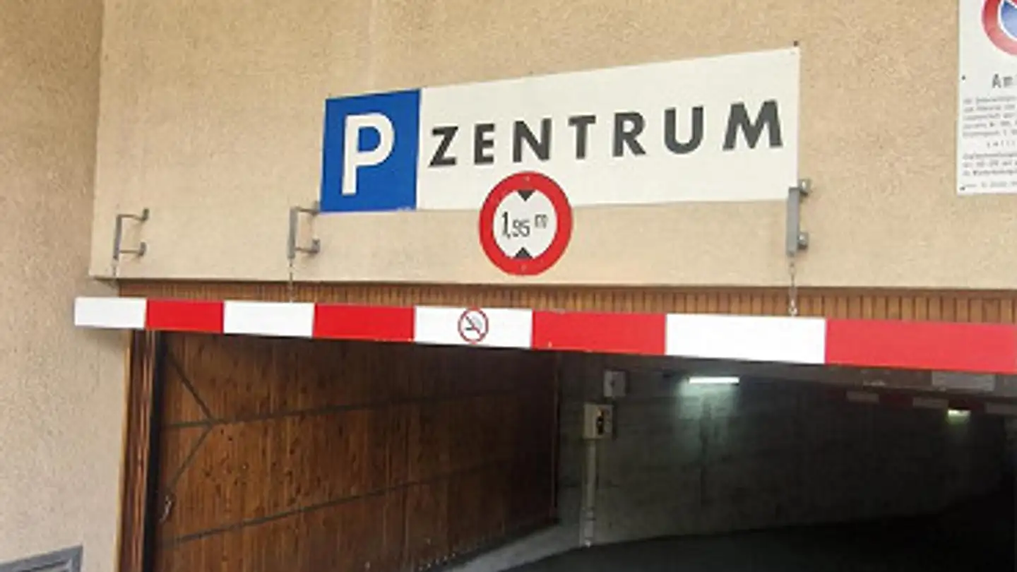 Place de parking souterraine à louer - Kronengasse 1, 7205 Zizers - Photo 3