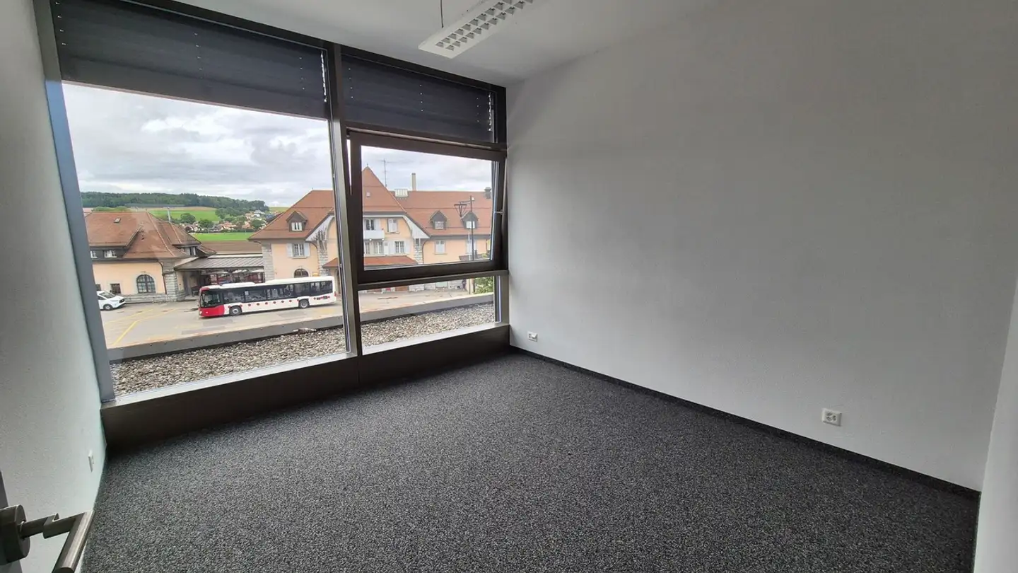 Spazio ufficio in affitto - Rue Des Comtes, 1680 Romont FR - Photo 3