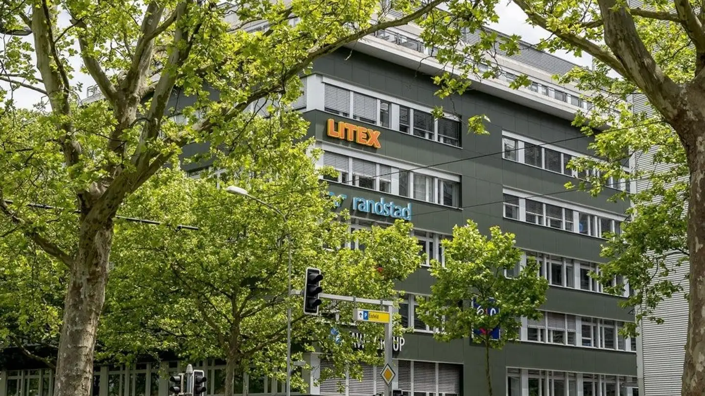 Commerciale in affitto - Thurgauerstrasse 60, 8050 Zürich