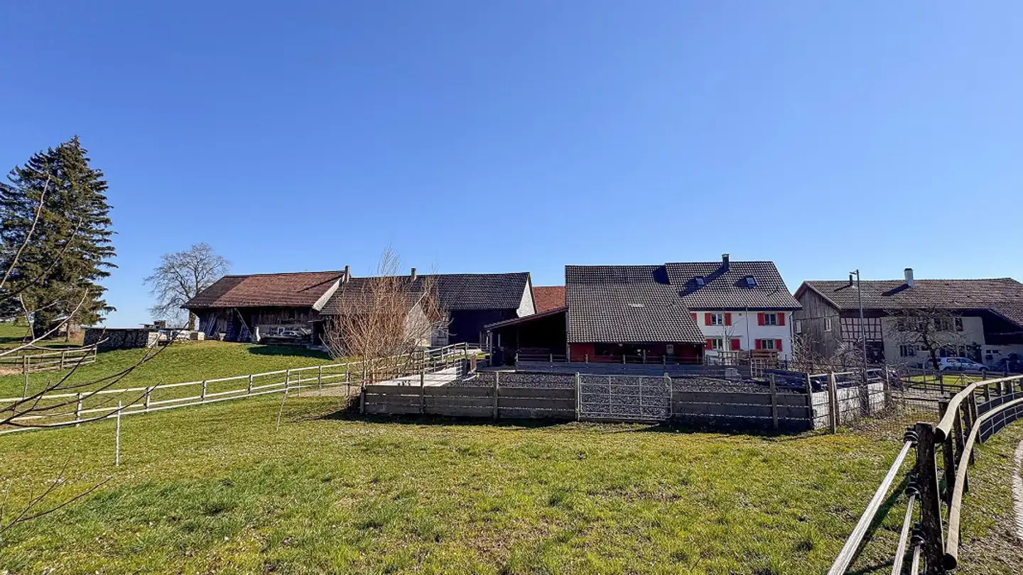 Single house for sale - Im Unterdorf 3, 8564 Hattenhausen