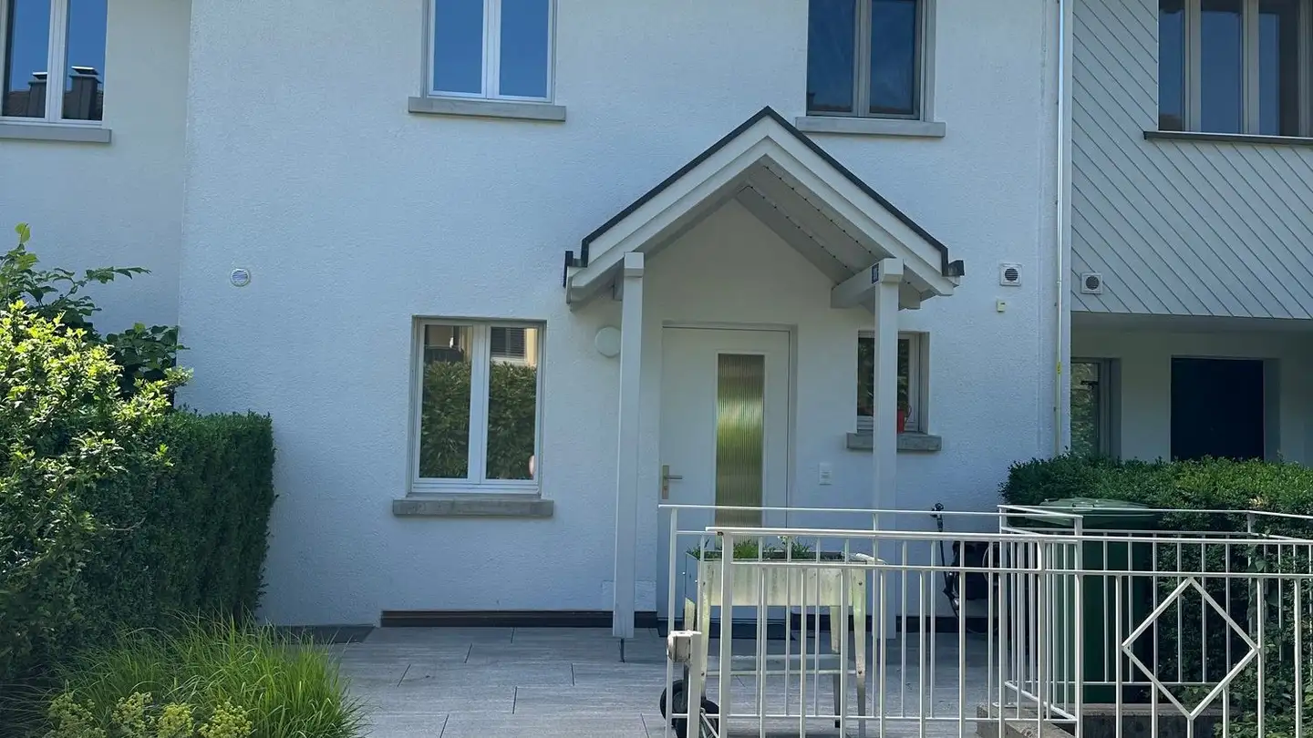 Row house for rent - Unterdorfstrasse, 8124 Maur