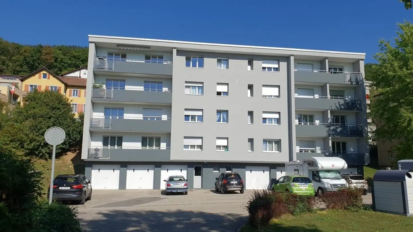 Outdoor parking space for rent - Verger l'Ecuyer 7, 2068 Hauterive NE