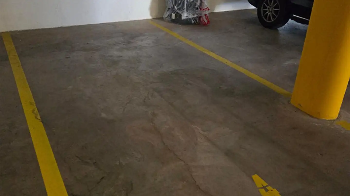 Tiefgaragenstellplatz mieten - Schürmattstrasse 4, 5643 Sins