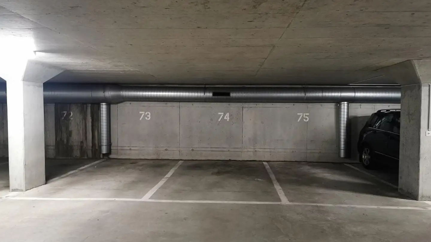 Place de parking souterraine à louer - Fasanenstrasse 22, 4402 Frenkendorf