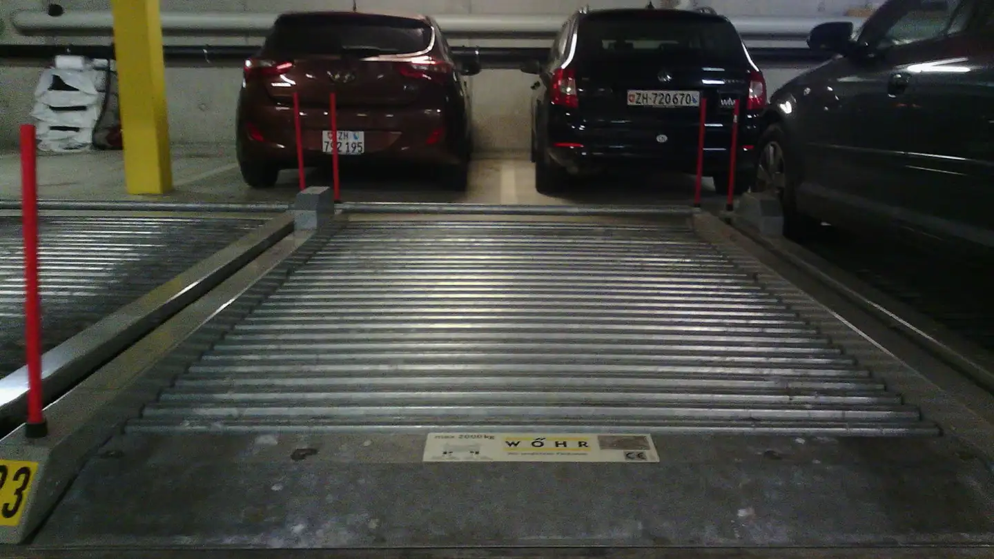 Parcheggio sotterraneo in affitto - Luegislandstrasse 33I, 8051 Zürich - Foto 4