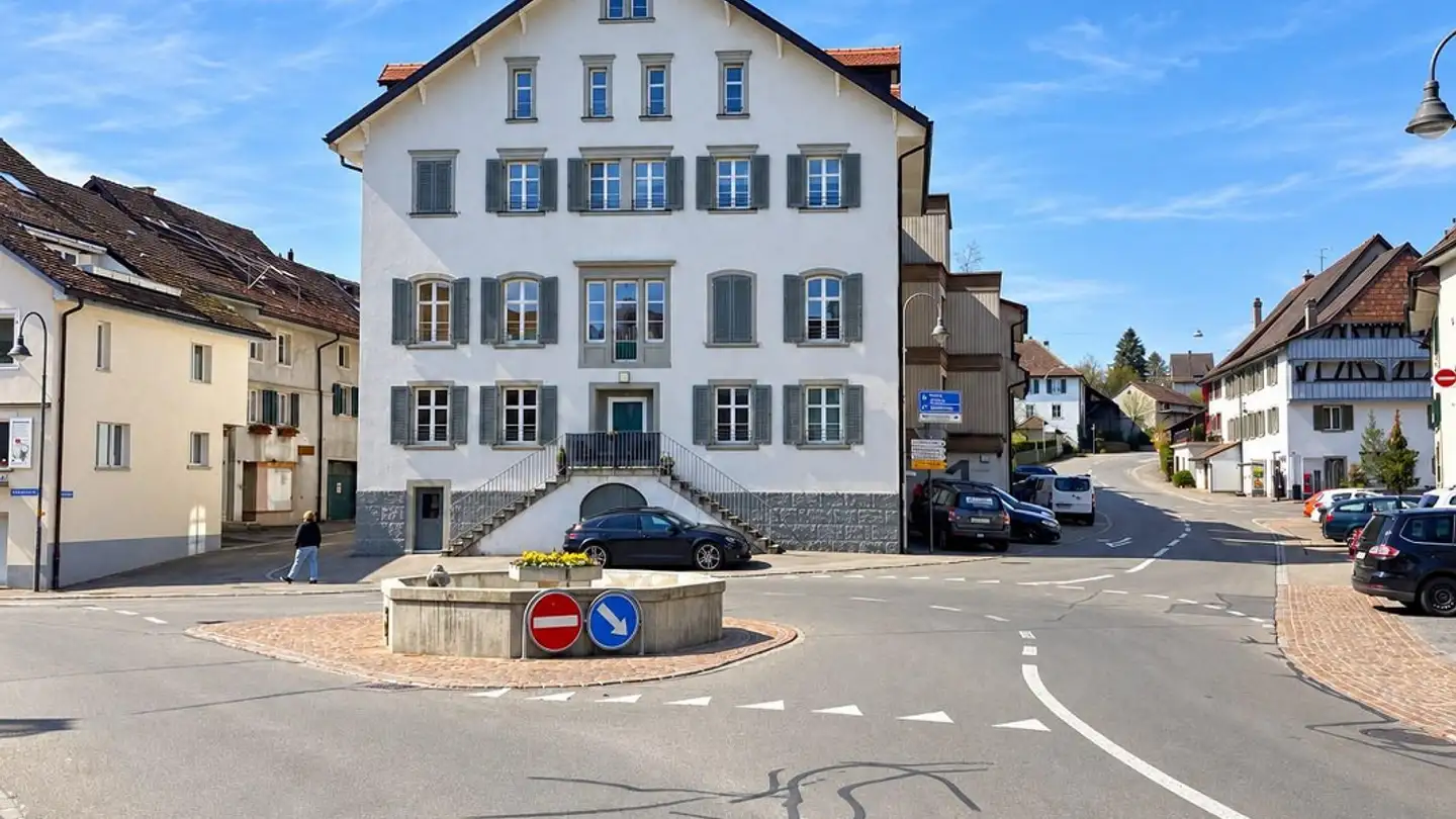 Residential building for sale - 8215 Hallau