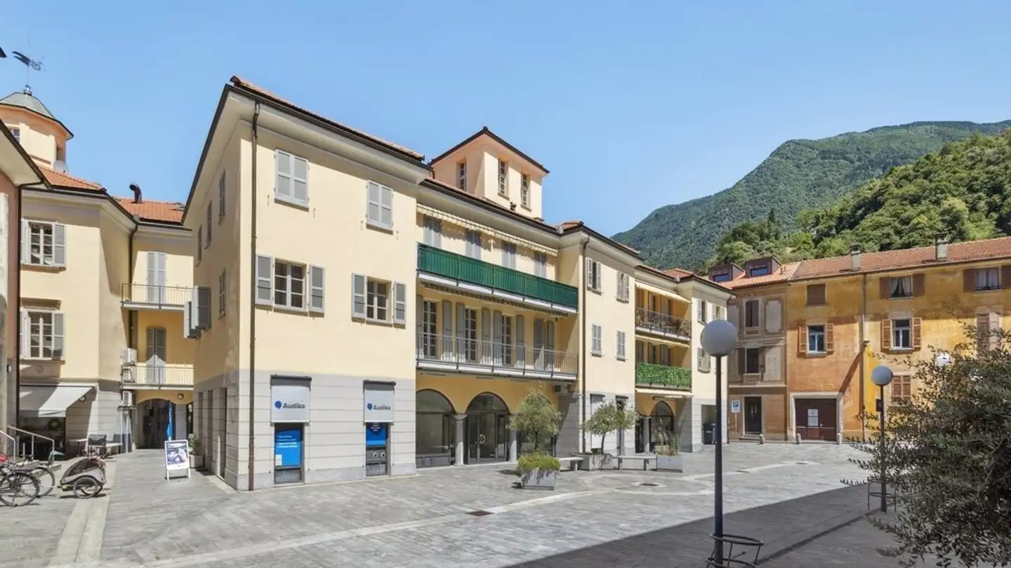 Magasin à louer - Piazza Indipendenza 6, 6500 Bellinzona - Photo 2