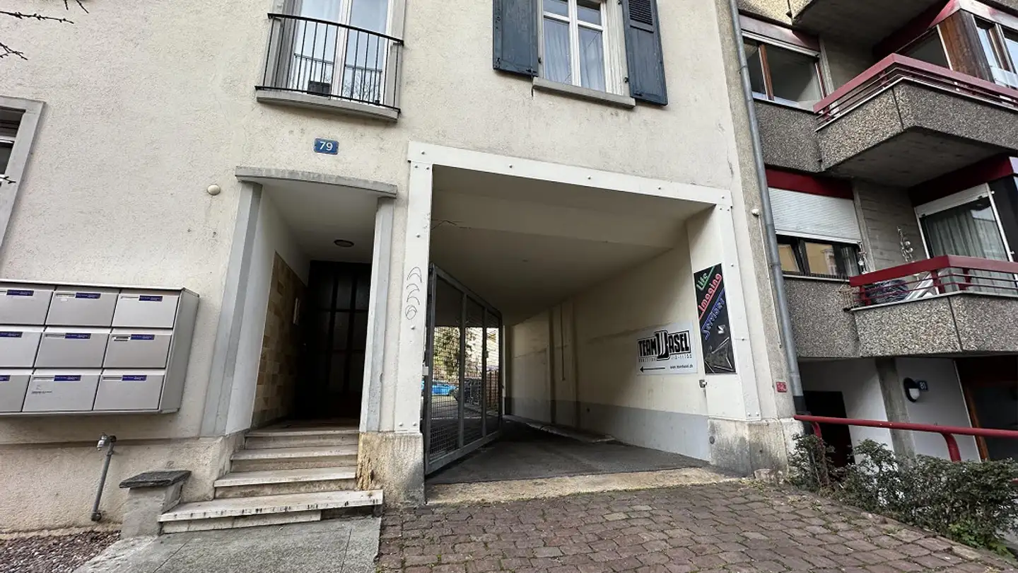 Place de parking souterraine à louer - Efringerstrasse 79, 4057 Basel