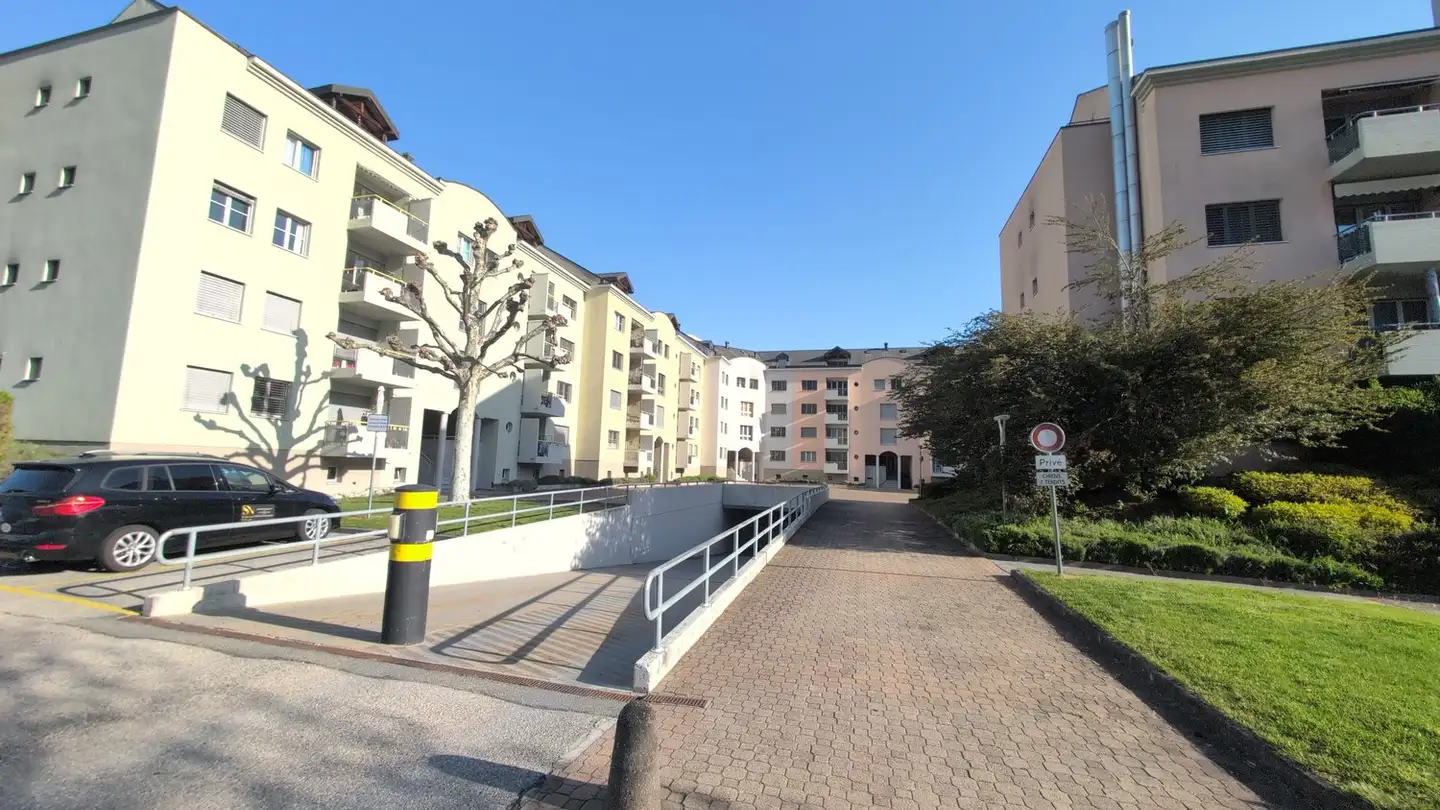 Single garage for rent - Avenue Du Grand-Champsec 20a, 1950 Sion