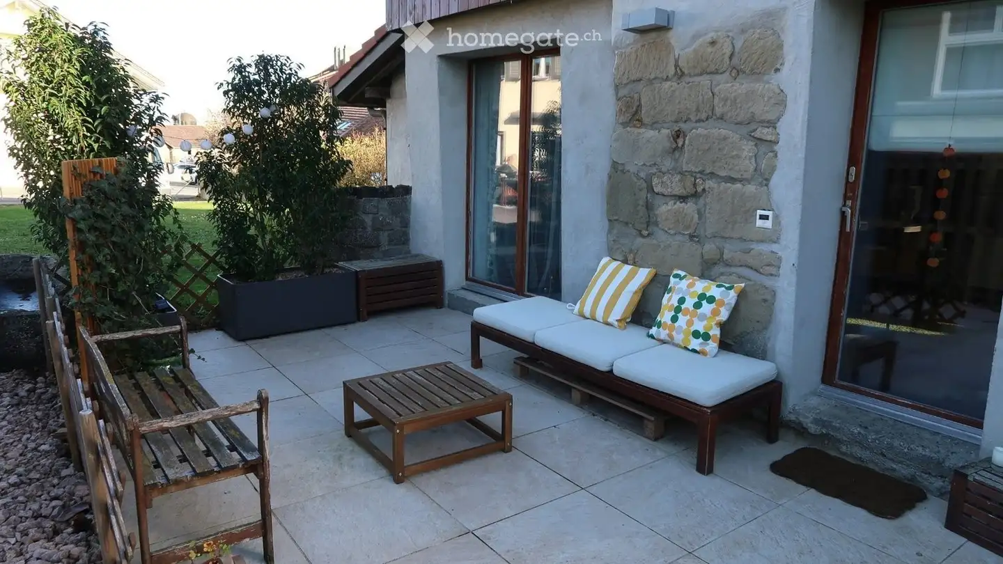 Single house for rent - Route De Delley, 1566 St-Aubin FR - Photo 3