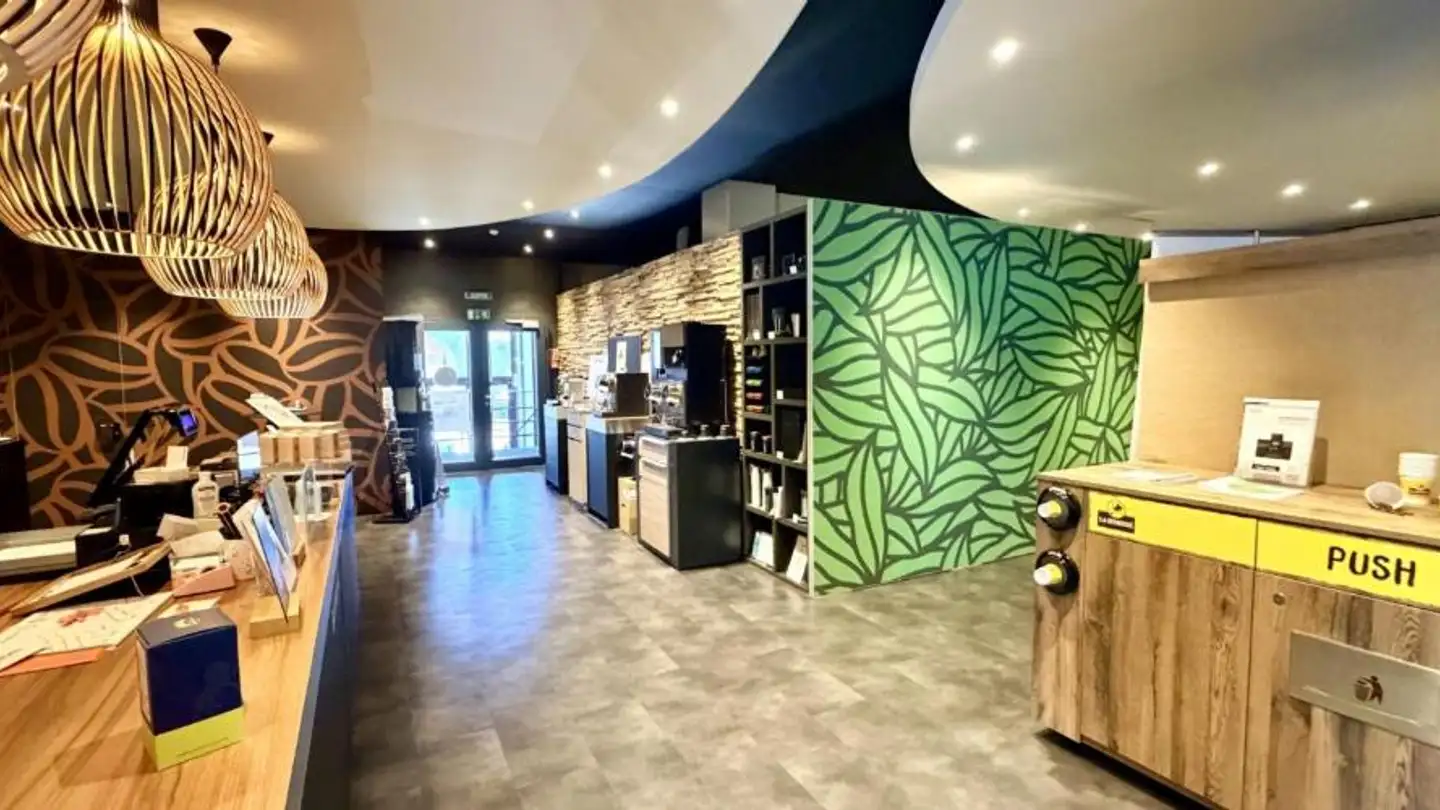 Commercial à louer - Avenue des Pâquiers 22, 2072 St-Blaise